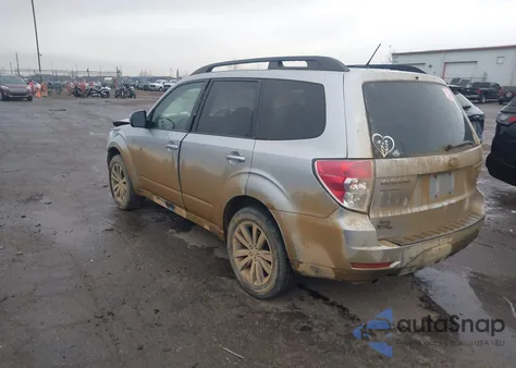2013 Subaru Forester 2.5X Premium z USA, uszkodzony, nr VIN JF2SHADC2DG417873